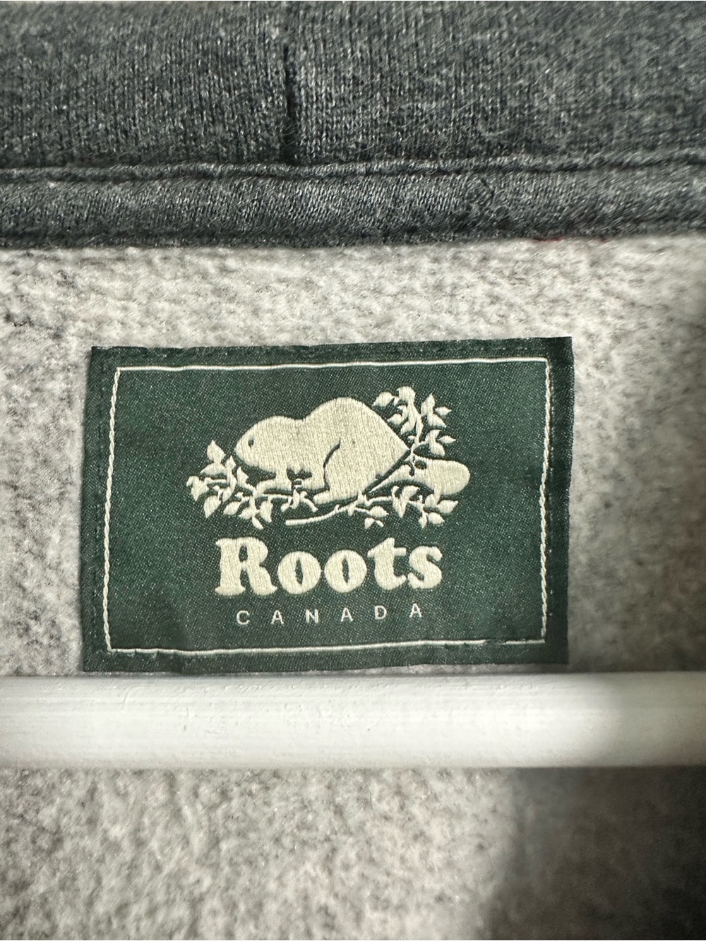Roots Hoodie Gray and Burgundy Size XL - Picture 6 of 7